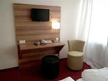 Beethoven Dreesen - Furnished By Boconcept Bonn